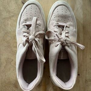 Nike Light Pink Sneakers